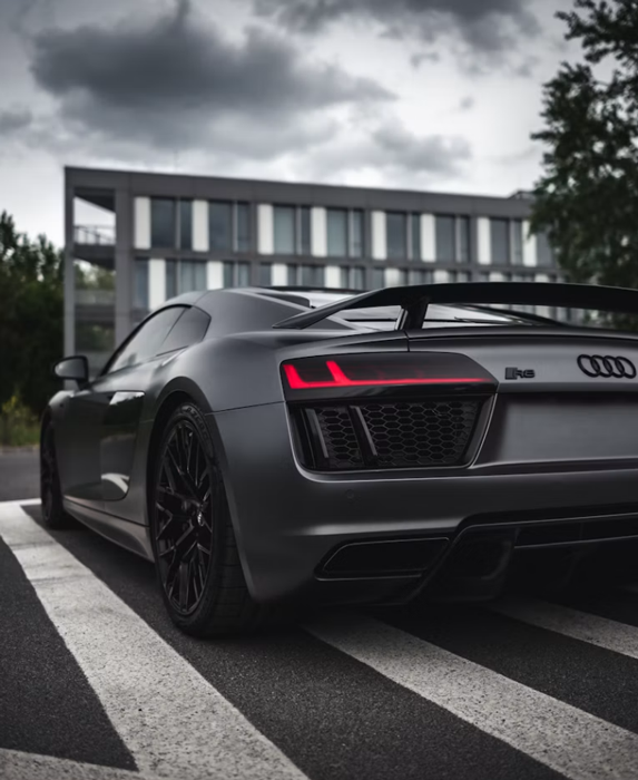 Audi R8 vue de trois quarts arrière