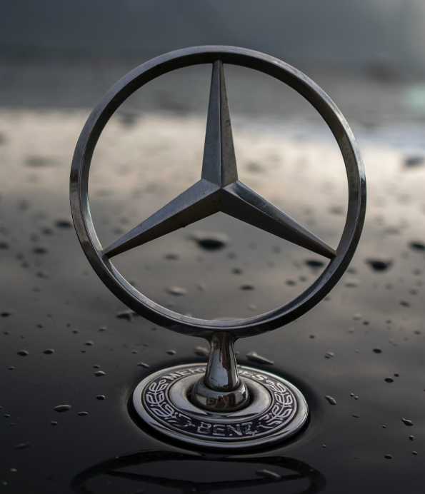 Étoile Mercedes-Benz